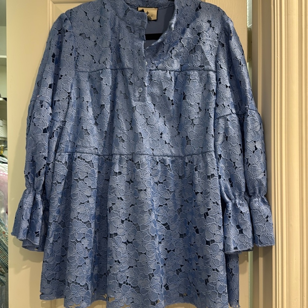 3/4 sleeve lacy tnuck